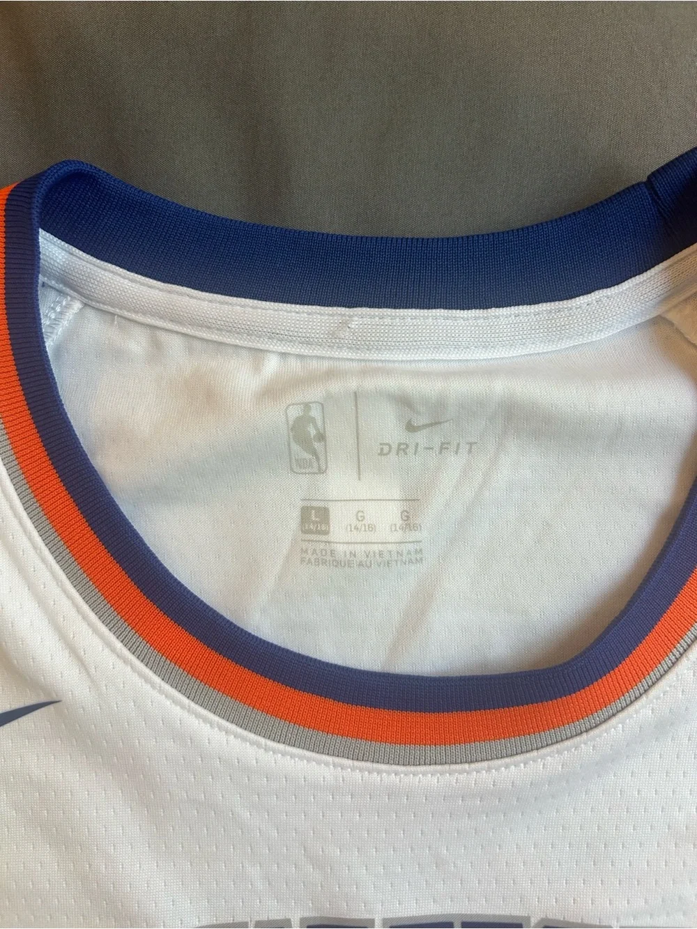 Authentic Nike / NBA / New York Knicks Swingman Jersey (GREAT CONDITION)